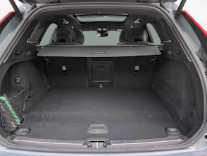 image du véhicule VOLVO XC60 2.0 T6 TE Ultimate Dark eAWD