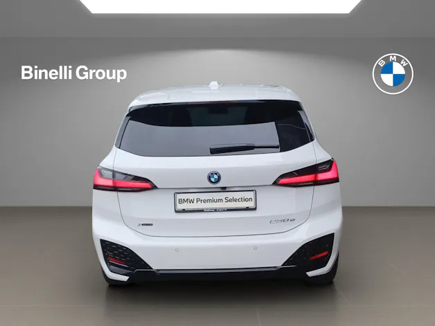 BMW 230e xDrive paddles Active Tourer