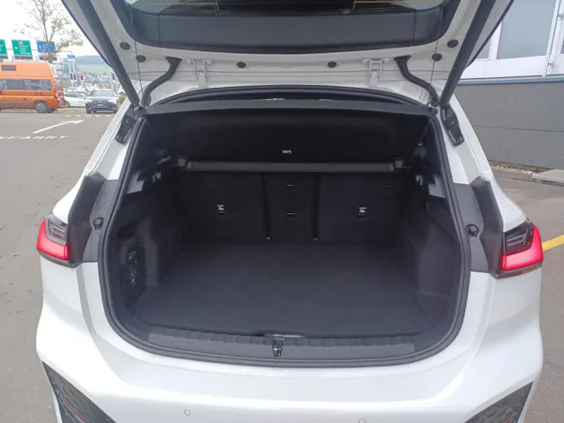 BMW 230e xDrive paddles Active Tourer