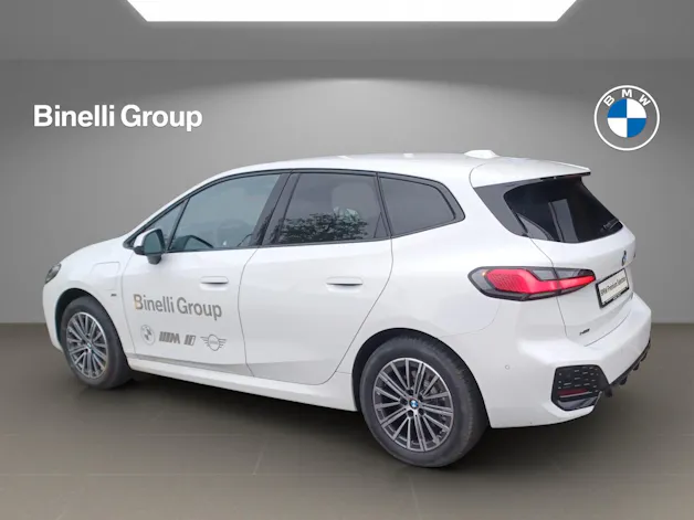 BMW 230e xDrive paddles Active Tourer