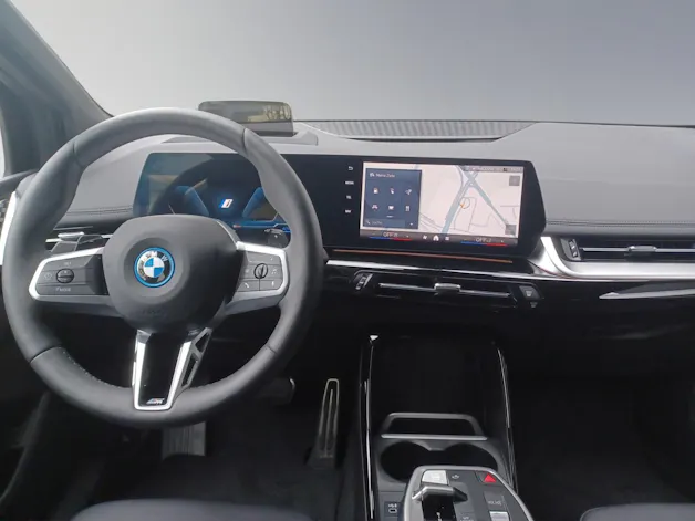 BMW 230e xDrive paddles Active Tourer