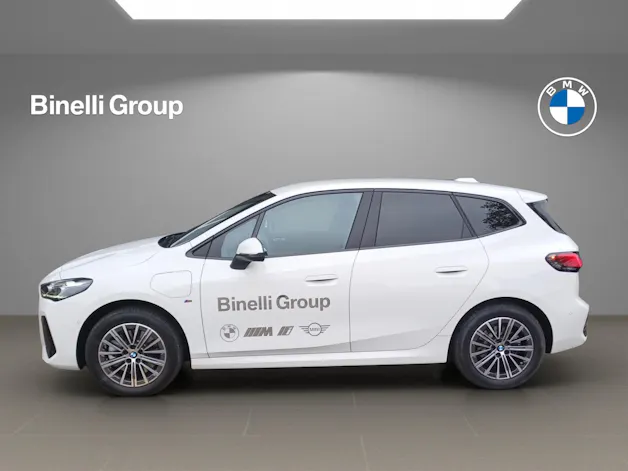BMW 230e xDrive paddles Active Tourer
