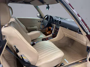 Mercedes-Benz R107 Cabriolet 300 SL