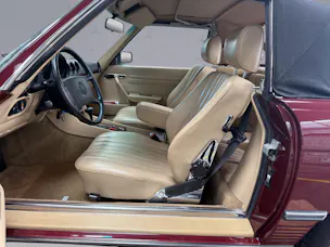 Mercedes-Benz R107 Cabriolet 300 SL