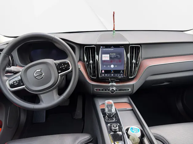 Volvo XC60 2.0 B4 MH Ultimate Dark AWD