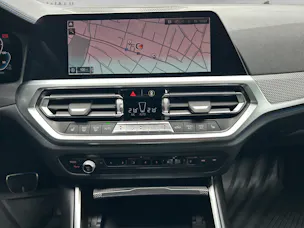 BMW 330e xDrive SAG Touring