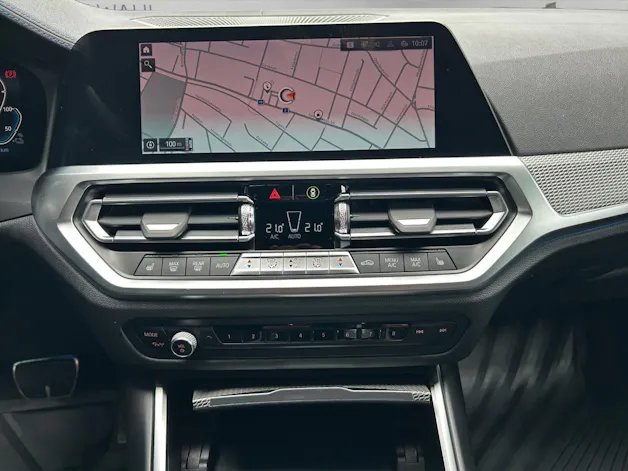 BMW 330e xDrive SAG Touring
