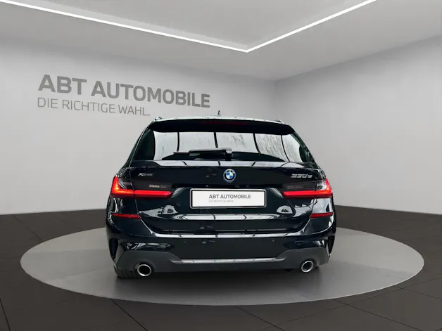BMW 330e xDrive SAG Touring