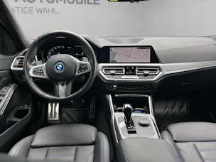 BMW 330e xDrive SAG Touring