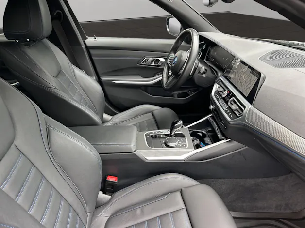 BMW 330e xDrive SAG Touring