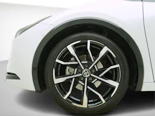 Toyota Prius 2.0 Plug-In-Hybrid Premium