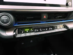 Toyota Prius 2.0 Plug-In-Hybrid Premium