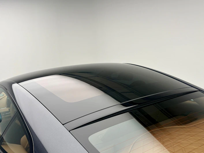 Fahrzeugbild ASTON MARTIN V12 Vanquish