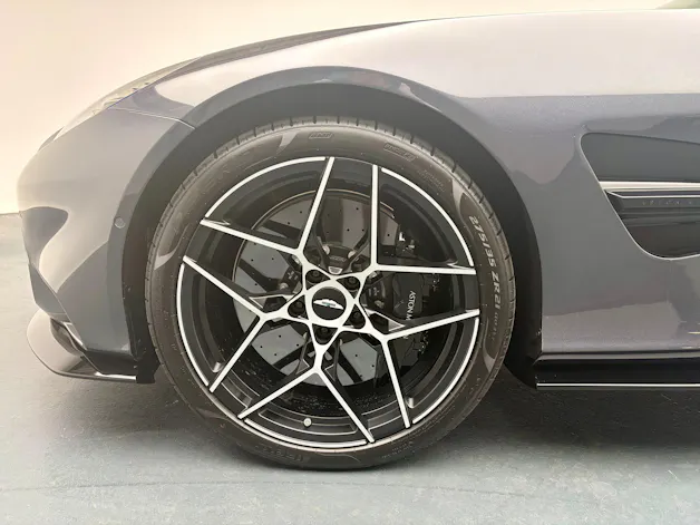 Aston Martin Vanquish 5.2 V12 Bi-Turbo