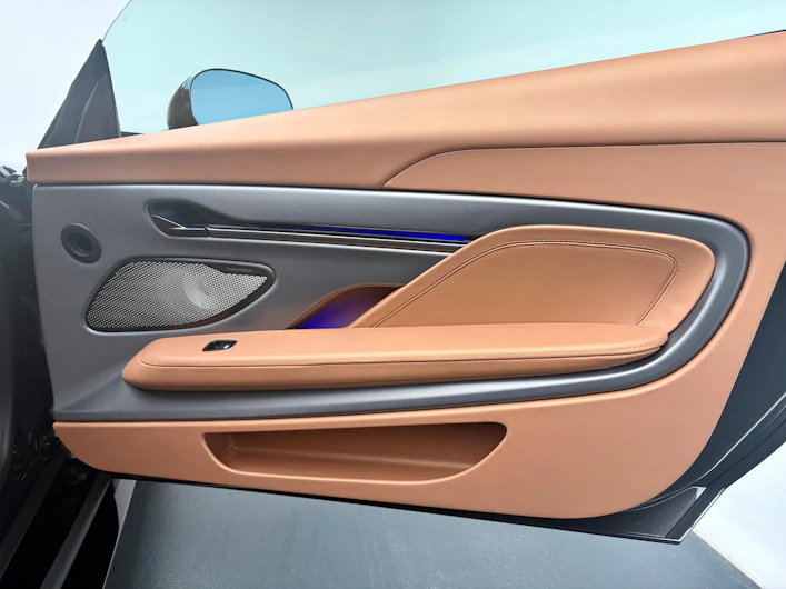 Fahrzeugbild ASTON MARTIN V12 Vanquish