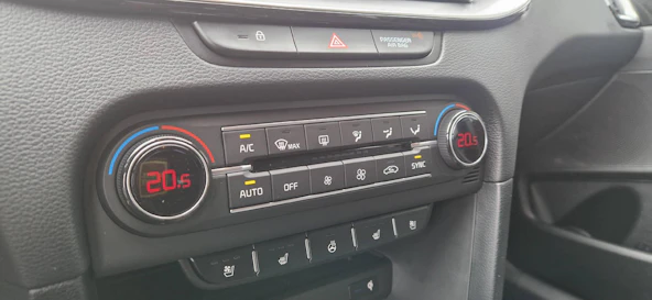 Fahrzeugbild 10 Fahrzeugbild 10