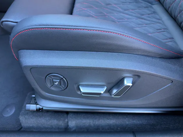 Audi Q6 e-tron quattro