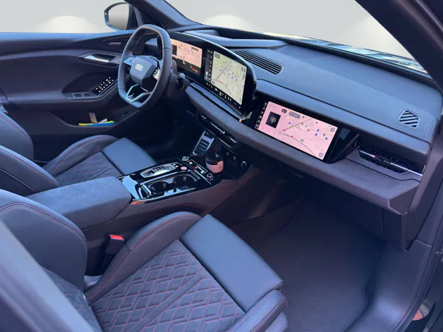 Audi Q6 e-tron quattro