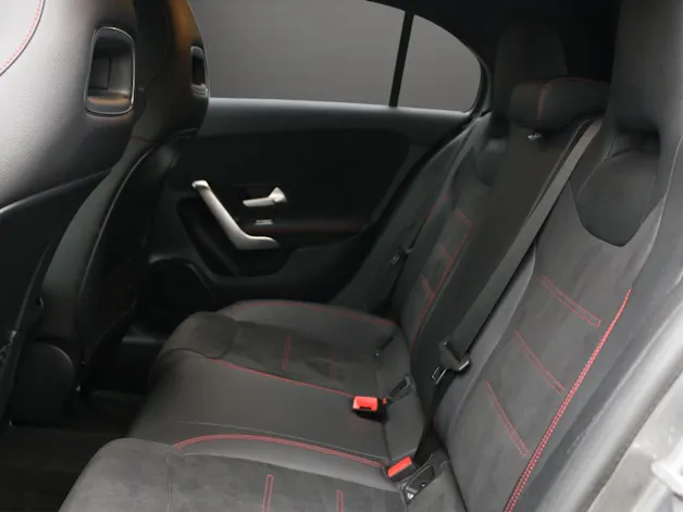Mercedes-Benz A 200 AMG Line