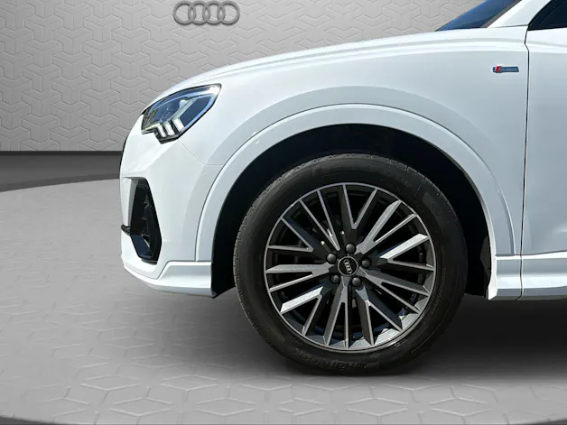 AUDI Q3 35 TFSI S line Attraction S-tronic