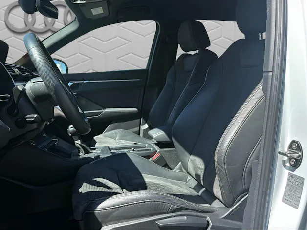 AUDI Q3 35 TFSI S line Attraction S-tronic
