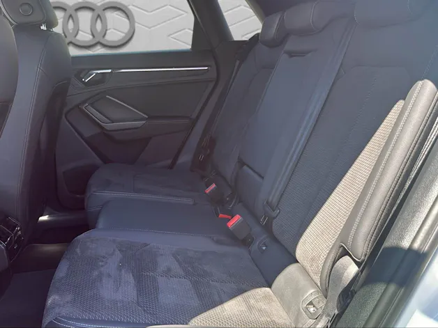 AUDI Q3 35 TFSI S line Attraction S-tronic
