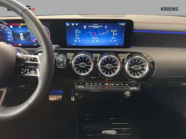 Mercedes-Benz CLA 180 - AMG / Rückfahrkamera / Night-Paket / Smartphone Integration /