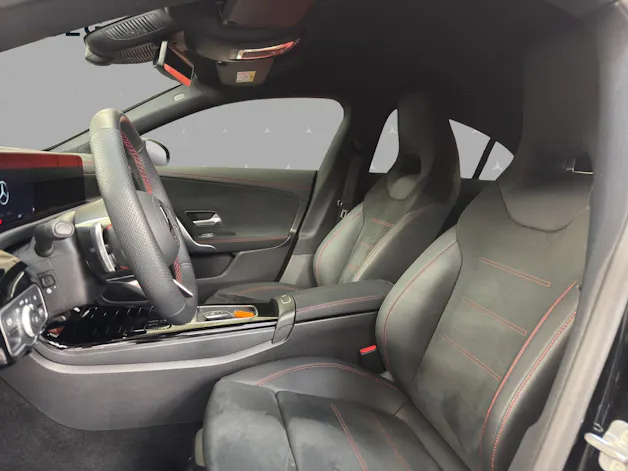 Mercedes-Benz CLA 180 - AMG / Rückfahrkamera / Night-Paket / Smartphone Integration /