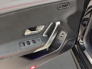 Mercedes-Benz CLA 180 - AMG / Rückfahrkamera / Night-Paket / Smartphone Integration /