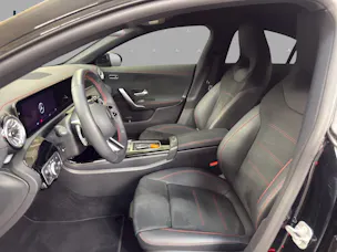 Mercedes-Benz CLA 180 - AMG / Rückfahrkamera / Night-Paket / Smartphone Integration /