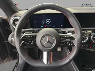 Mercedes-Benz CLA 180 - AMG / Rückfahrkamera / Night-Paket / Smartphone Integration /