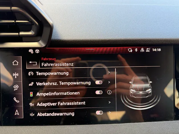 Audi RS3 SPORTBACK 2.5 400 PS TFSI QUATTRO *** NEUWAGEN MIT SCHALENSITZEN & 5 JAHRE AUDI WERKSGARANTIE ***