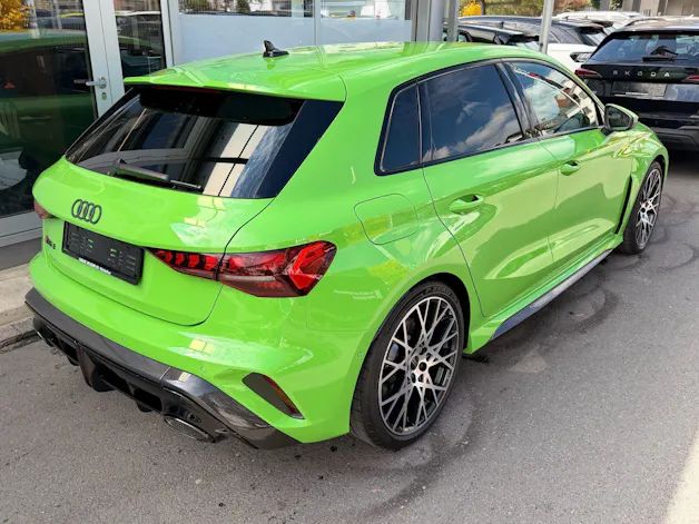 Audi RS3 SPORTBACK 2.5 400 PS TFSI QUATTRO *** NEUWAGEN MIT SCHALENSITZEN & 5 JAHRE AUDI WERKSGARANTIE ***