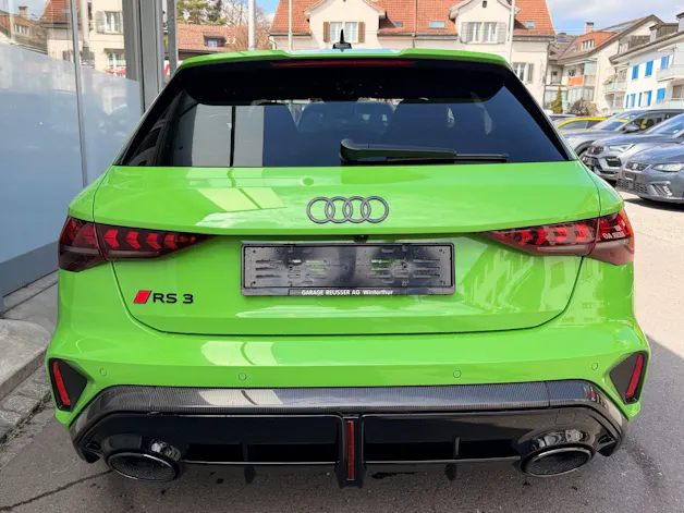 Audi RS3 SPORTBACK 2.5 400 PS TFSI QUATTRO *** NEUWAGEN MIT SCHALENSITZEN & 5 JAHRE AUDI WERKSGARANTIE ***