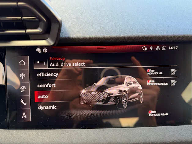 Audi RS3 SPORTBACK 2.5 400 PS TFSI QUATTRO *** NEUWAGEN MIT SCHALENSITZEN & 5 JAHRE AUDI WERKSGARANTIE ***