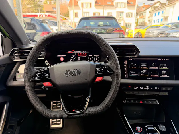 Audi RS3 SPORTBACK 2.5 400 PS TFSI QUATTRO *** NEUWAGEN MIT SCHALENSITZEN & 5 JAHRE AUDI WERKSGARANTIE ***