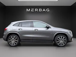 Mercedes-Benz EQA 300 66,5kWh 4Matic Swiss Star