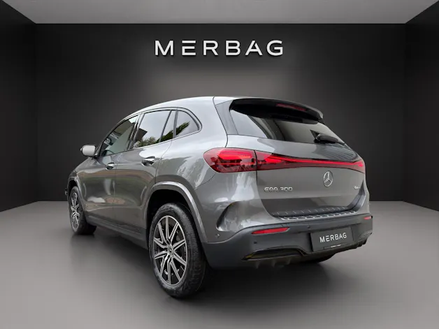 Mercedes-Benz EQA 300 66,5kWh 4Matic Swiss Star