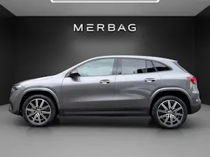 Mercedes-Benz EQA 300 66,5kWh 4Matic Swiss Star
