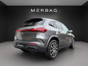 Mercedes-Benz EQA 300 66,5kWh 4Matic Swiss Star