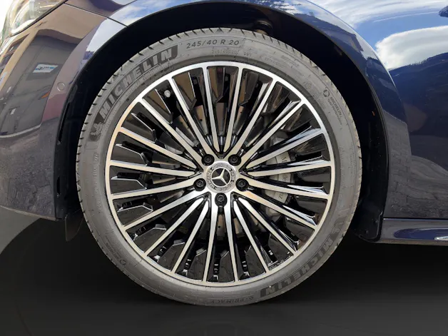 Mercedes-Benz E 220 d 4Matic 9G-Tronic