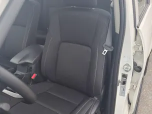 Toyota Hilux 2.8d Comfort Double Cab 4x4 avec crochet d'attelage fixe 3'500 kg (DTC Emil Frey)