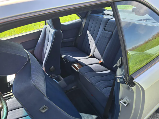 Mercedes-Benz 230