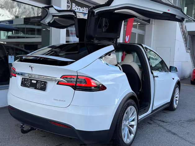 Tesla Model X Performance Ludicrous