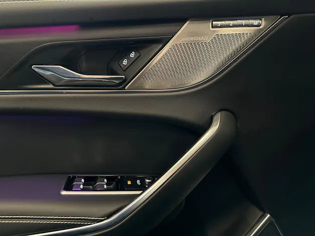 Jaguar F-Pace 2.0 PHEV 404 R-Dynamic SE AWD
