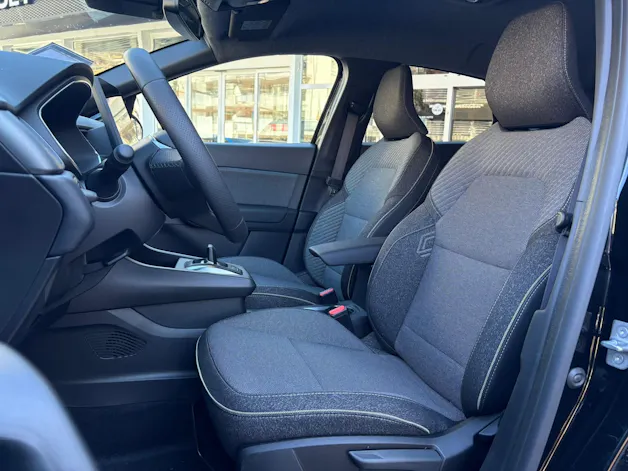 Renault Captur 1.8 E-Techno 160