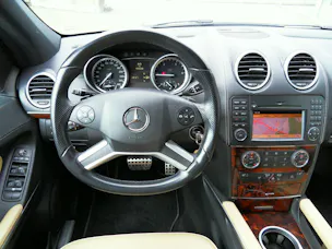 Mercedes-Benz ML 300 CDI Grand Edition 4Matic 7G-Tronic