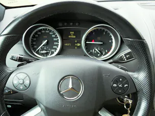 Mercedes-Benz ML 300 CDI Grand Edition 4Matic 7G-Tronic