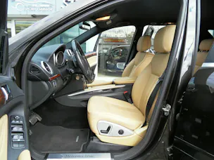Mercedes-Benz ML 300 CDI Grand Edition 4Matic 7G-Tronic
