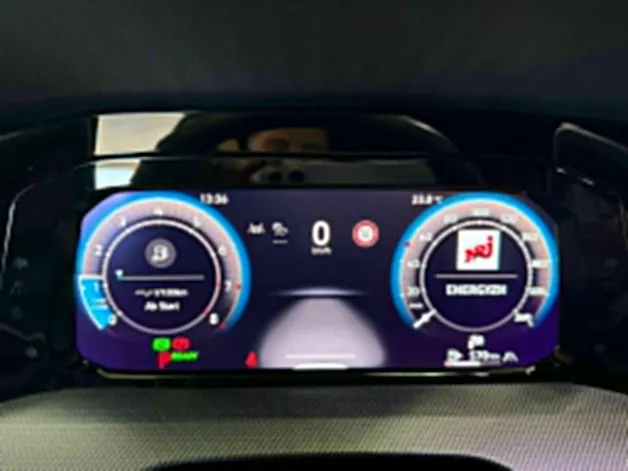 VW Golf Variant 1.5 eTSI mHEV R-Line